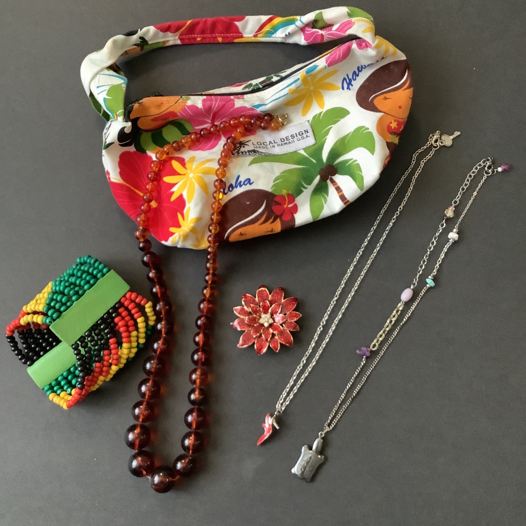Hawaii Romantic Dream Jewelry Lot